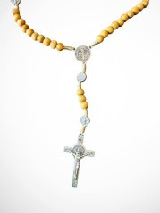 Dřevený růženec benediktinský - 8 mm – přírodní barva